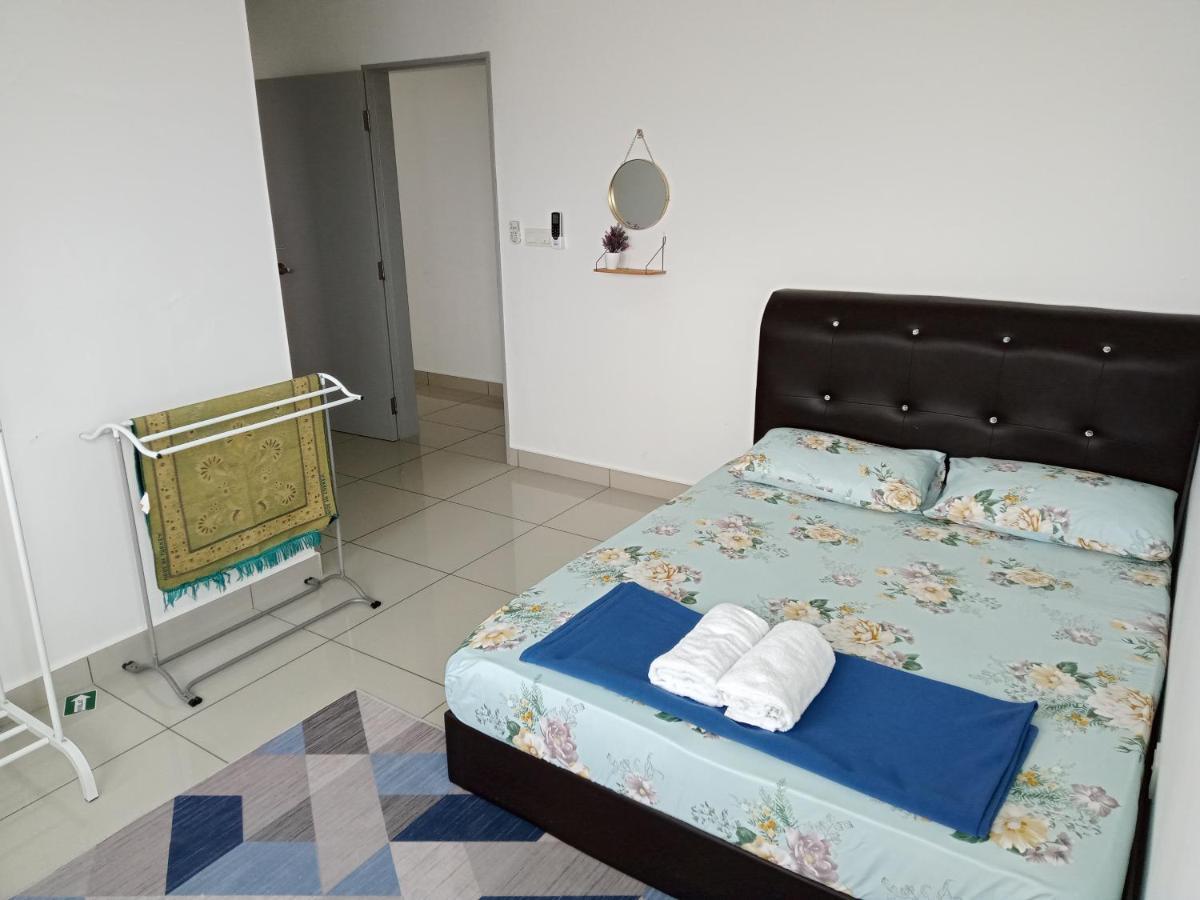 Fz Almyra Homestay Каджанг Экстерьер фото
